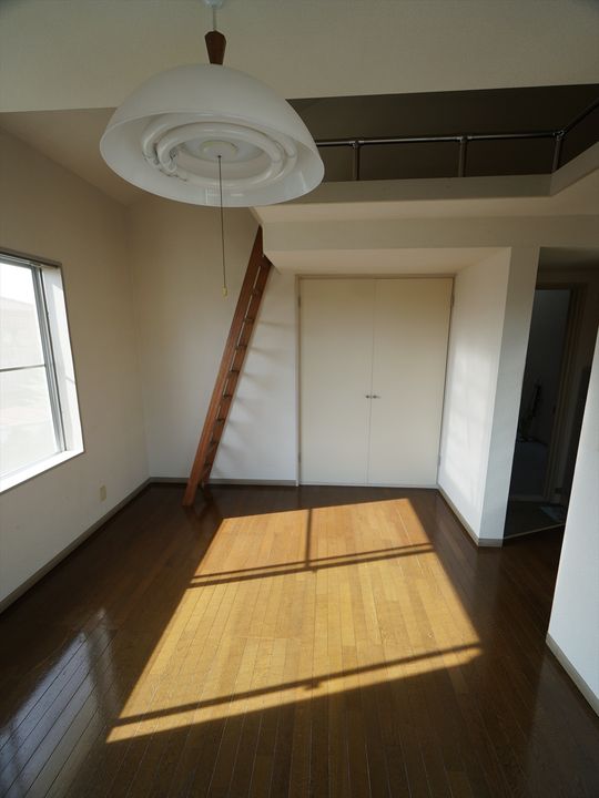 小澤ハイツの居間