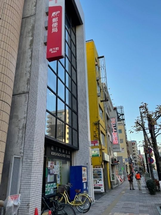 エターナル・スクエアの周辺