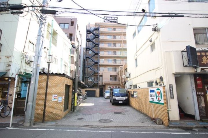 向河原シティハイツの外観