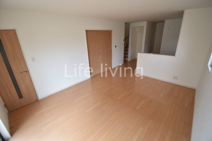 徳島県徳島市応神町吉成字轟(一戸建)の賃貸物件の居間