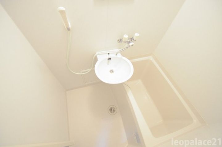 レオパレスIYの風呂