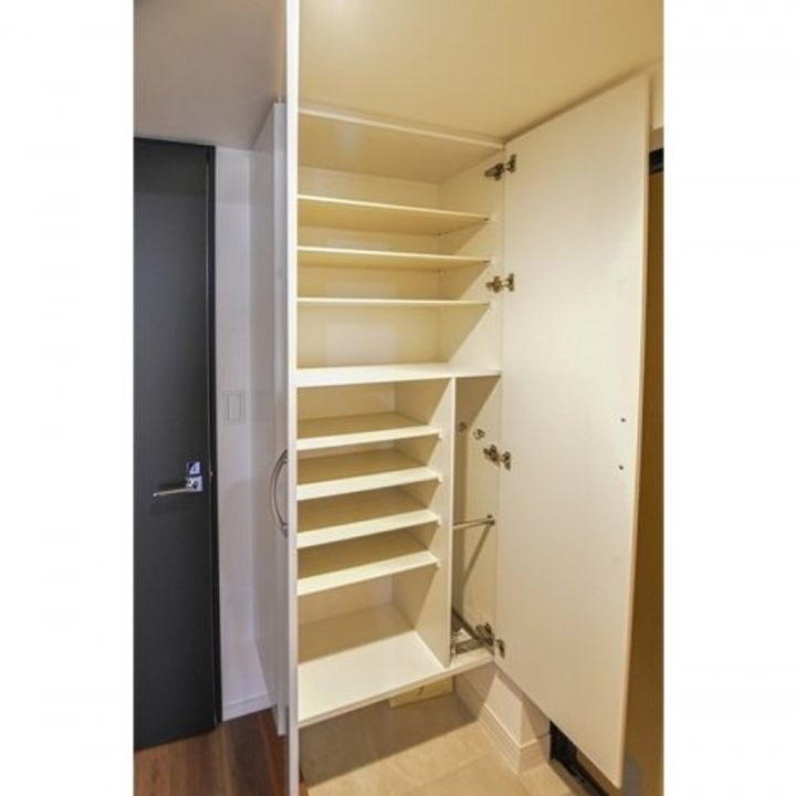 RJRプレシア熊本駅前の玄関