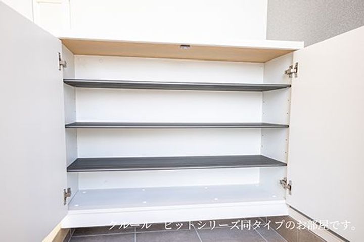 ハリーズコートBの内装