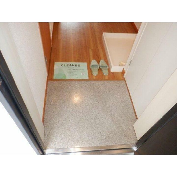 ザ・ハウス中野坂上の玄関