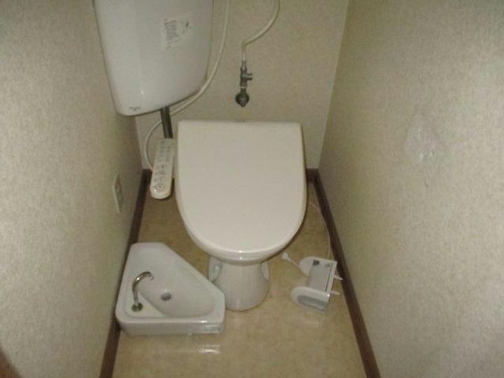 ファーレの内装