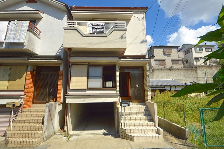 大阪府枚方市枚方元町(一戸建)の賃貸物件の外観