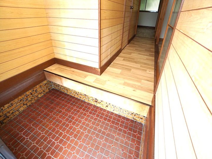 滋賀県蒲生郡日野町大字中在寺(一戸建)の賃貸物件の玄関