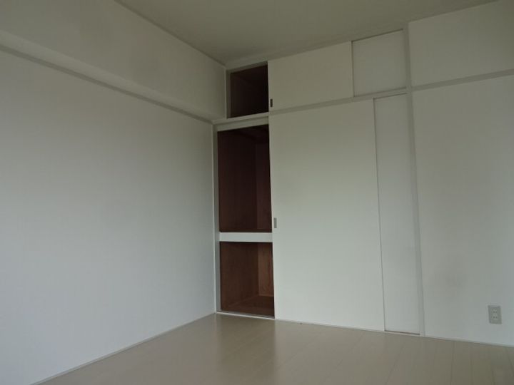 CASA MG-1の内装