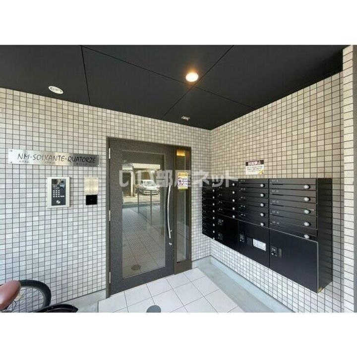 エヌエムスワサントキャトルズの地図