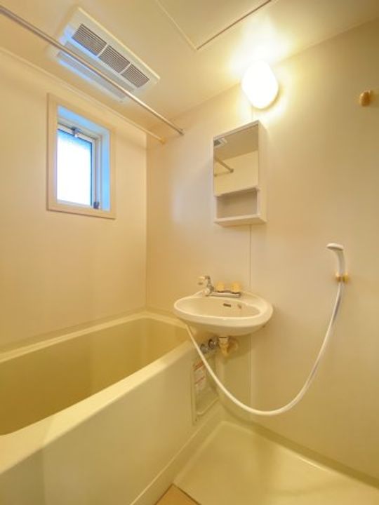 ジュネスシャトルの風呂