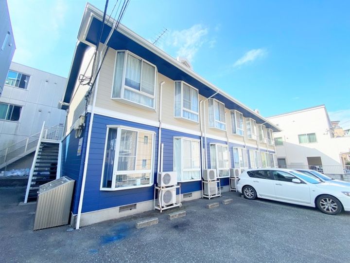 ジュネスシャトルの外観