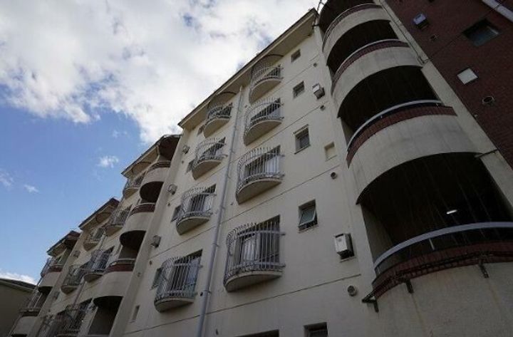 塚越パークハイツの外観