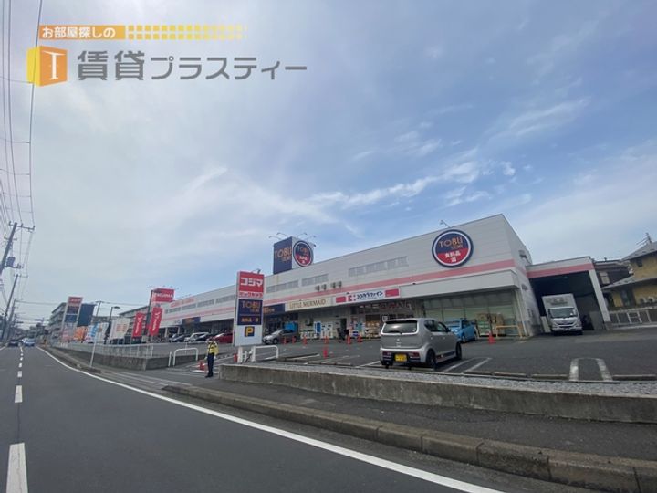 リブリ・エル・エーの周辺