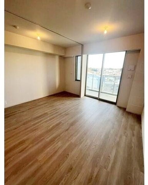 リビオタワー羽沢横浜国大の居間