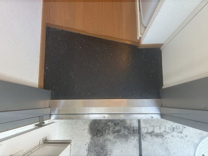 レオパレスK&K1の玄関