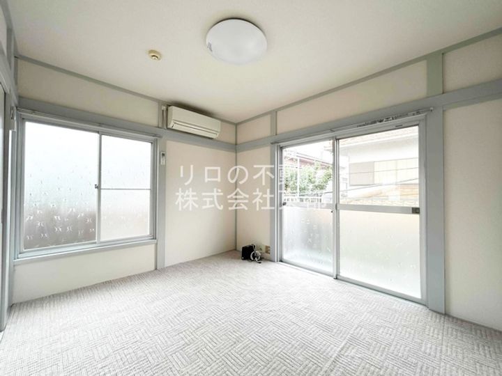 西元町コーポの居間