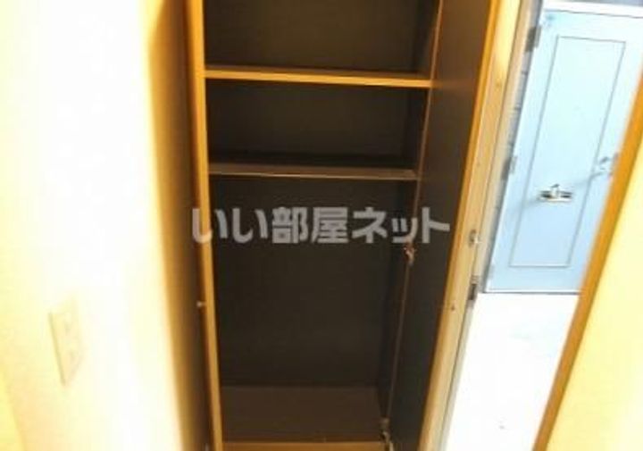 新潟県長岡市堺町(アパート)の賃貸物件の玄関