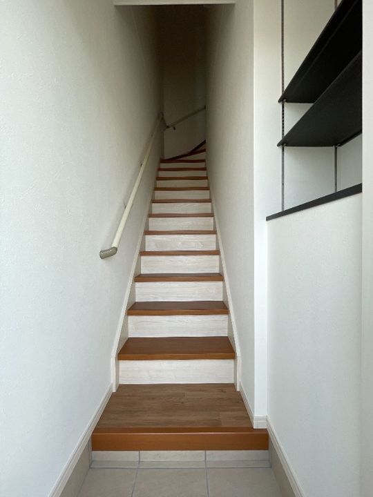 岡山県総社市駅南2(アパート)の賃貸物件の玄関