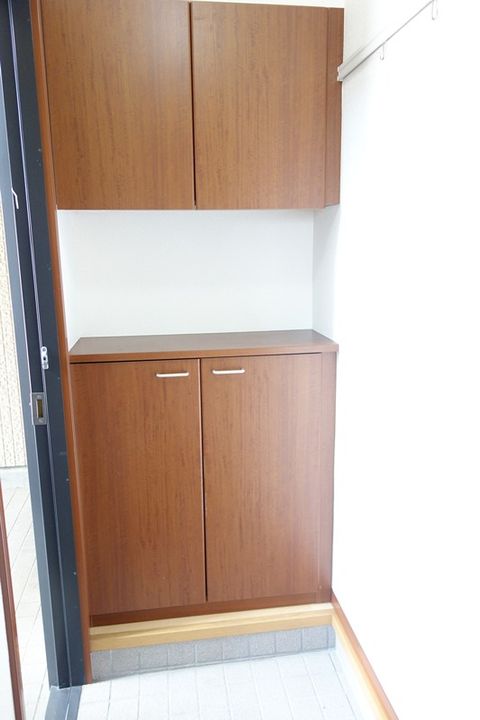 パークヒルBの玄関