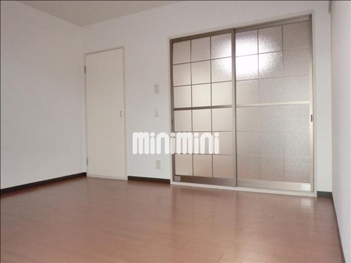 ファミールオガワ Bの居間