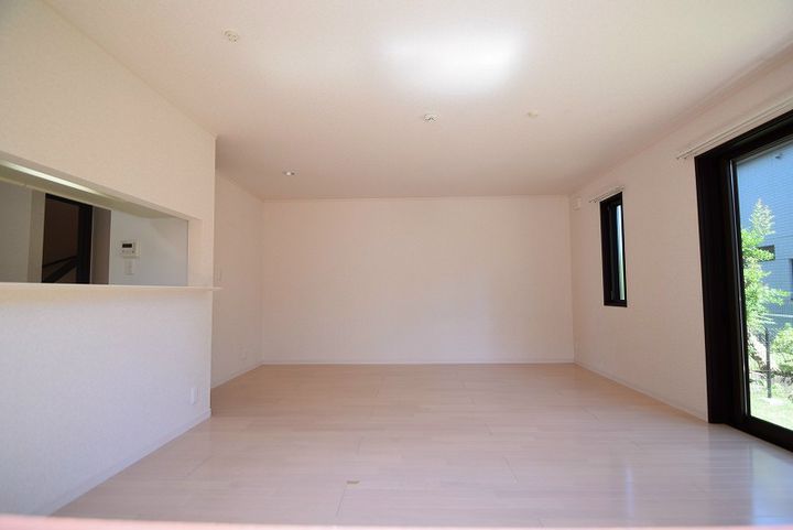 神奈川県藤沢市鵠沼藤が谷3(一戸建)の賃貸物件の居間