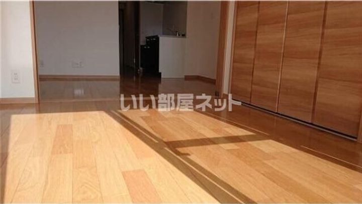 ソラテリエ春木の居間