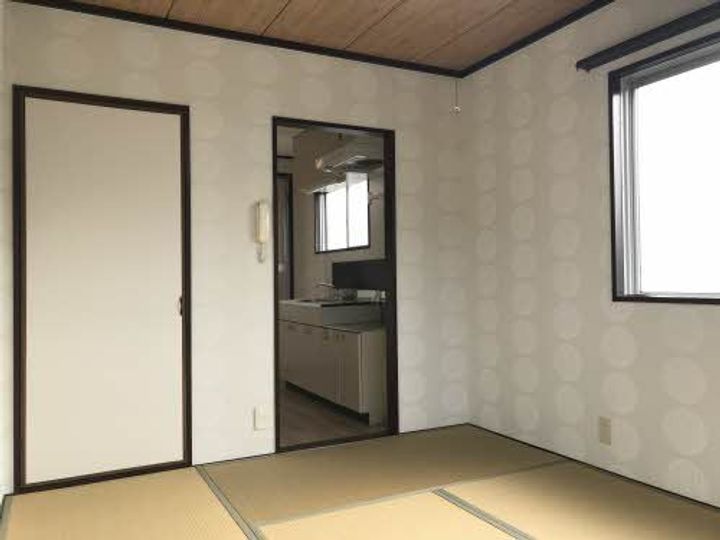 タウニー城北の居間