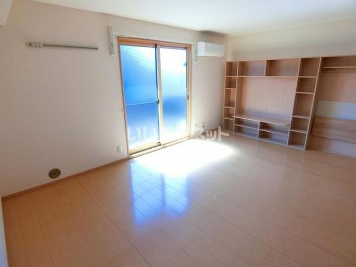 広島県広島市安佐南区西原1(アパート)の賃貸物件の居間