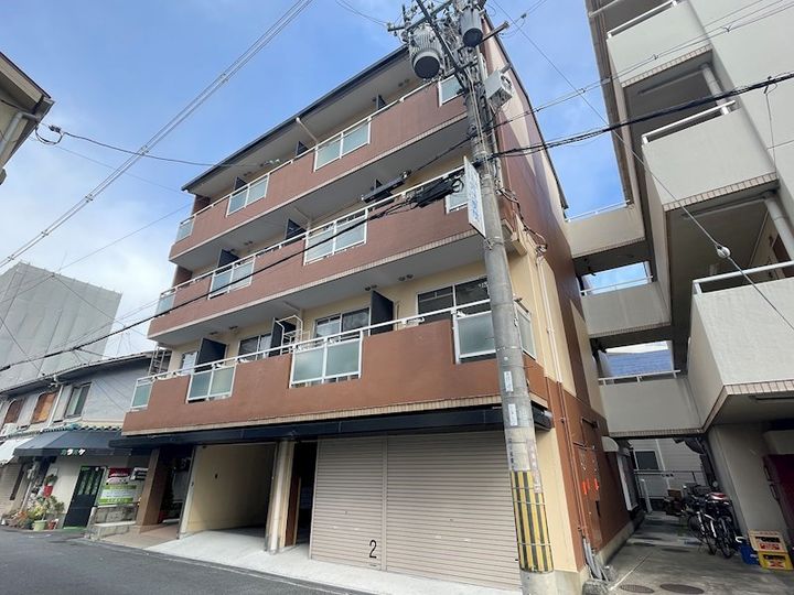 ロードアップ牧野の外観