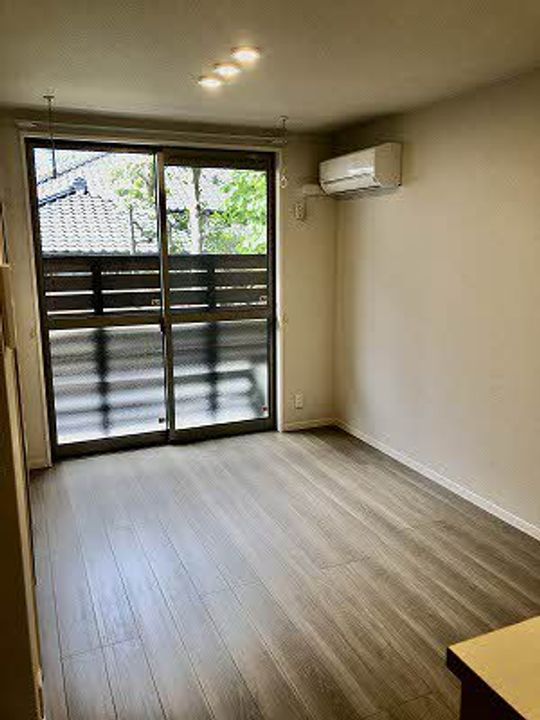 エクラシエ Tの居間