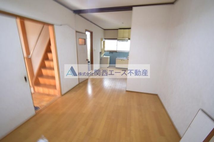 大阪府東大阪市西石切町1(一戸建)の賃貸物件の居間