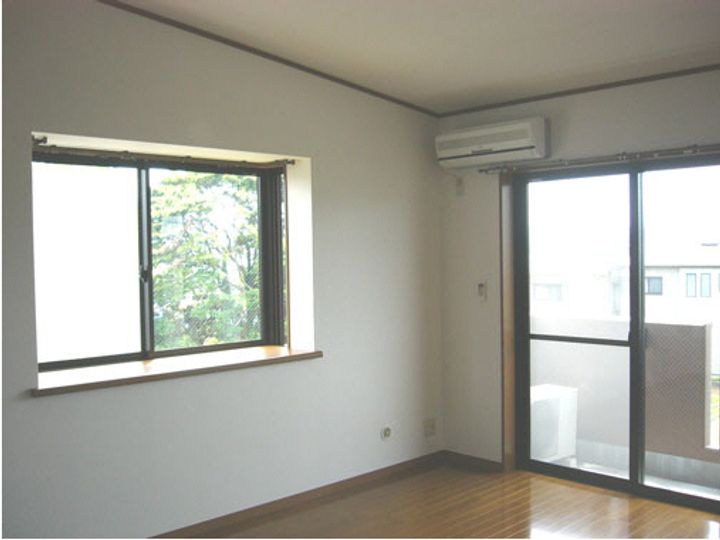 静岡県駿東郡清水町戸田(マンション)の賃貸物件の居間