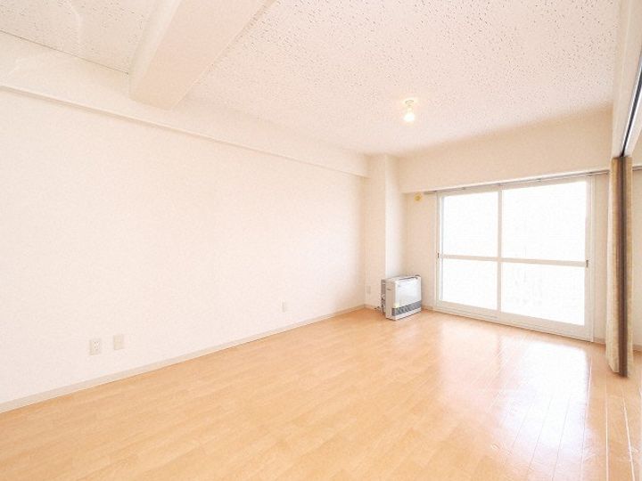 アルファヒル麻生の居間