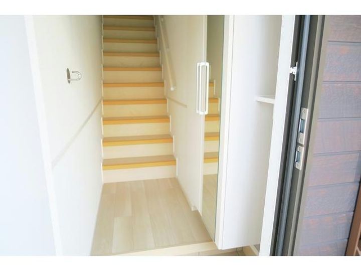 愛知県名古屋市守山区大字上志段味字東谷(アパート)の賃貸物件の玄関