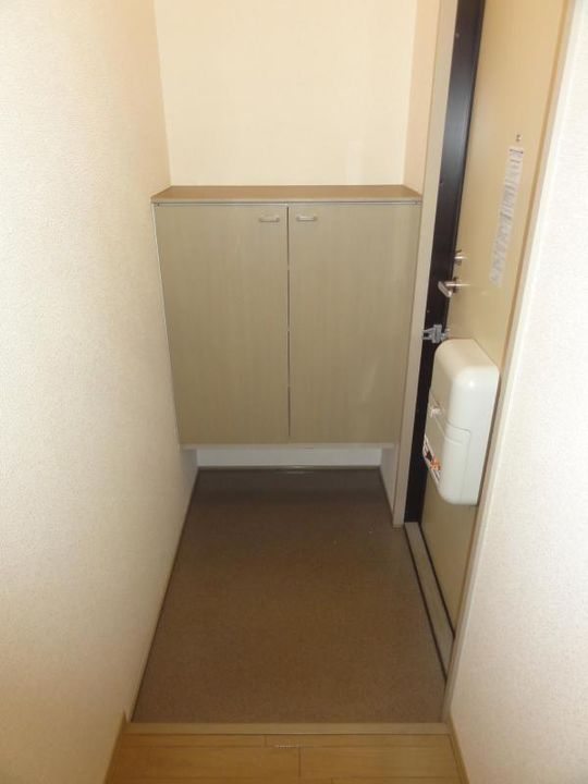 山形県山形市桜田東4(アパート)の賃貸物件の玄関