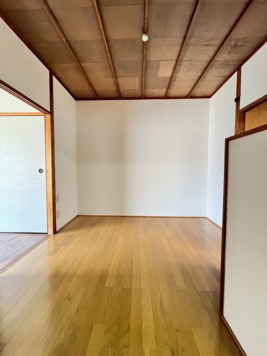 グランR小松原の内装