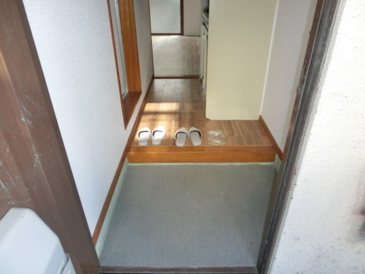 兵庫県姫路市伊伝居(アパート)の賃貸物件の玄関