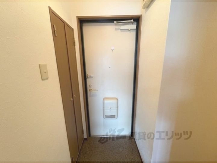 エトワール磐船の玄関