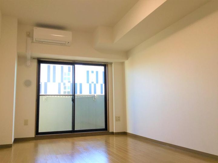 グラティア白楽の居間