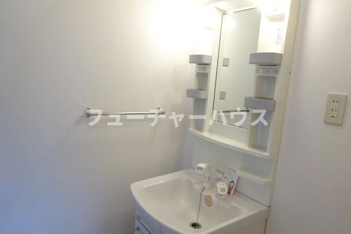 ROYAL GARDEN CASAHARA Iの内装