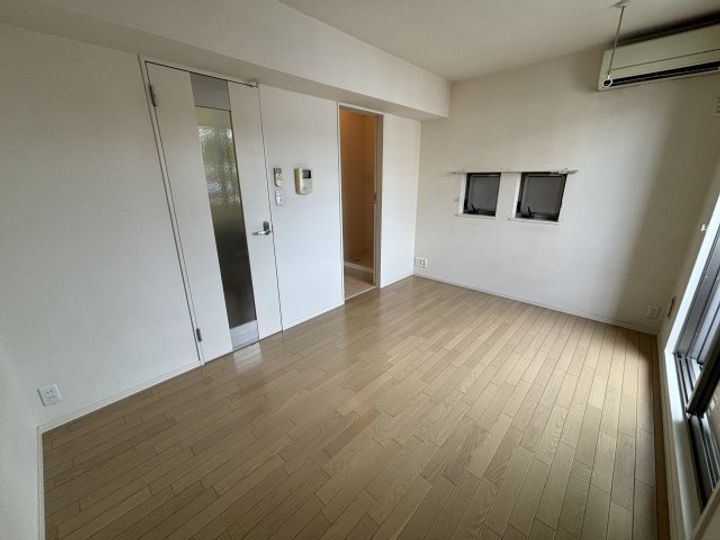 ハイネス新江古田の居間