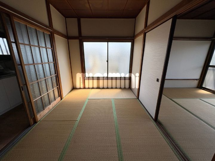 丸誠苑の居間