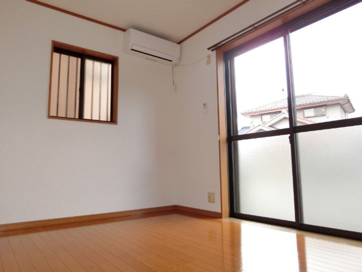 泉ハイツの居間