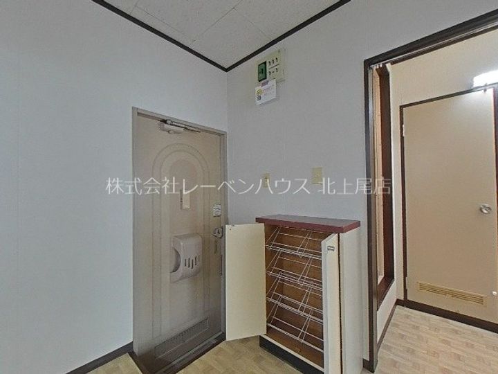 メゾンドルーエの玄関