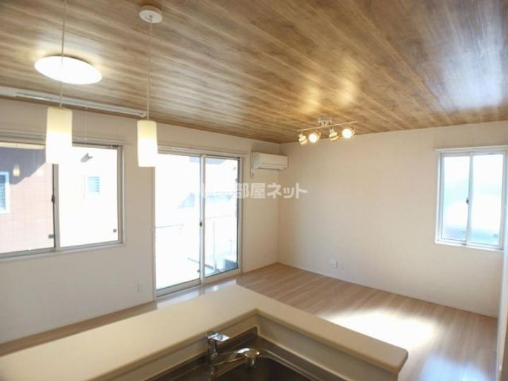 新潟県糸魚川市大字田海(アパート)の賃貸物件の居間