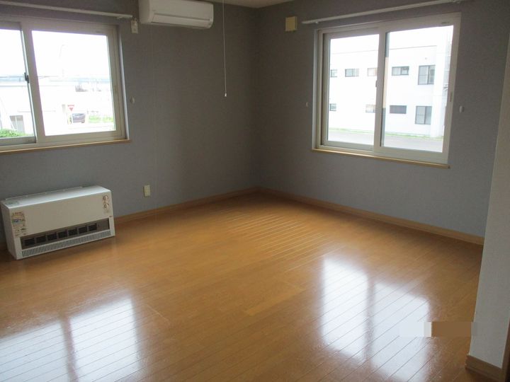 ジュピターハイツの居間