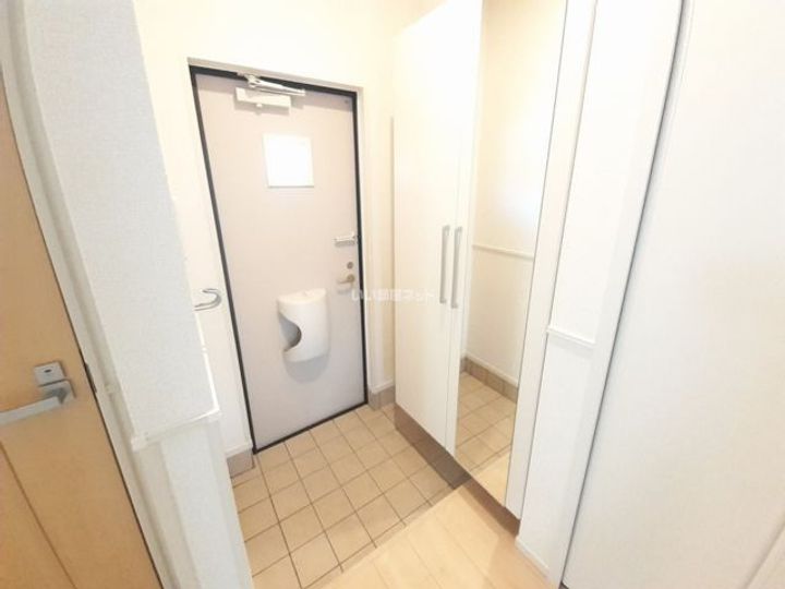 三重県名張市南町(アパート)の賃貸物件の玄関