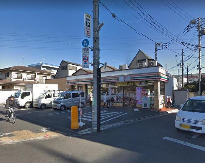 カリーナの周辺