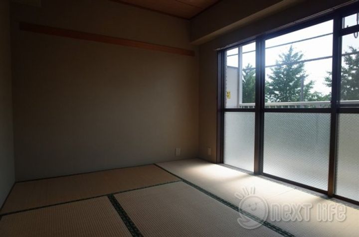 グリーンハイツ平安の居間