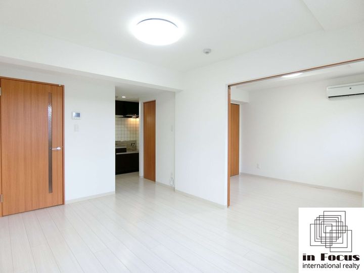 CASA東区役所前 カーサの居間